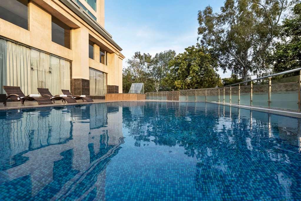 Hotel Ramada By Wyndham New Delhi Pitampura Facilités photo