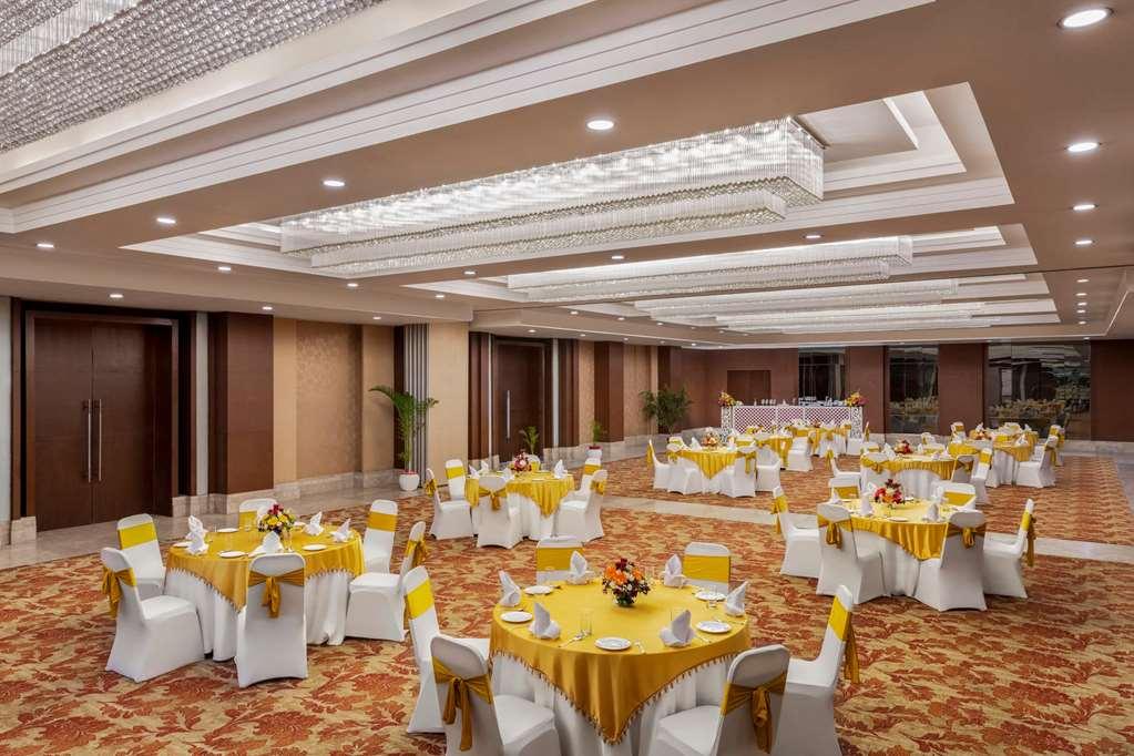 Hotel Ramada By Wyndham New Delhi Pitampura Facilités photo