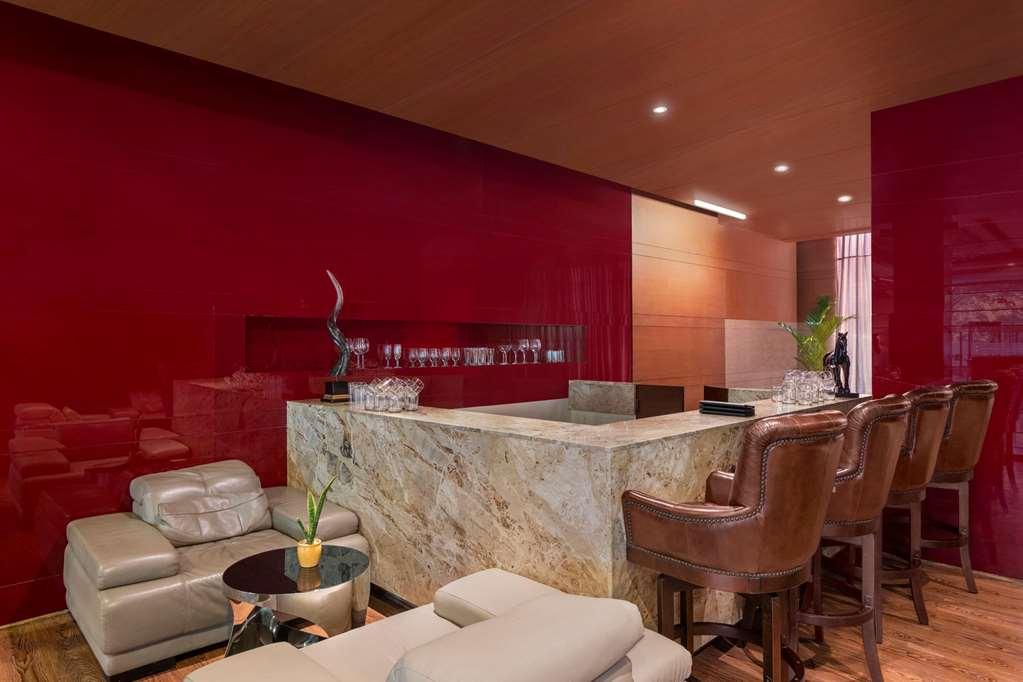 Hotel Ramada By Wyndham New Delhi Pitampura Restaurant photo